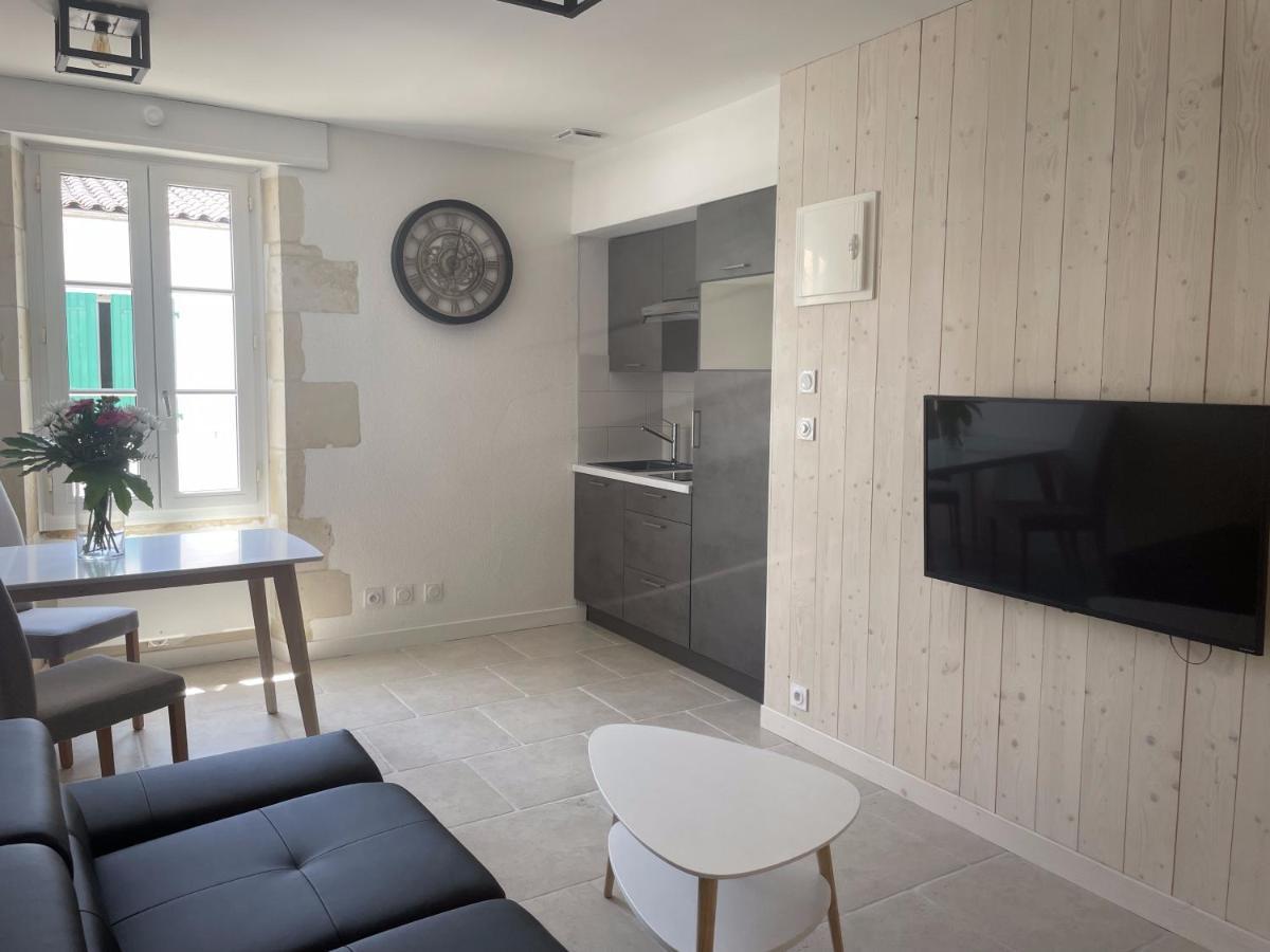 Tribord Appartement La Flotte Buitenkant foto